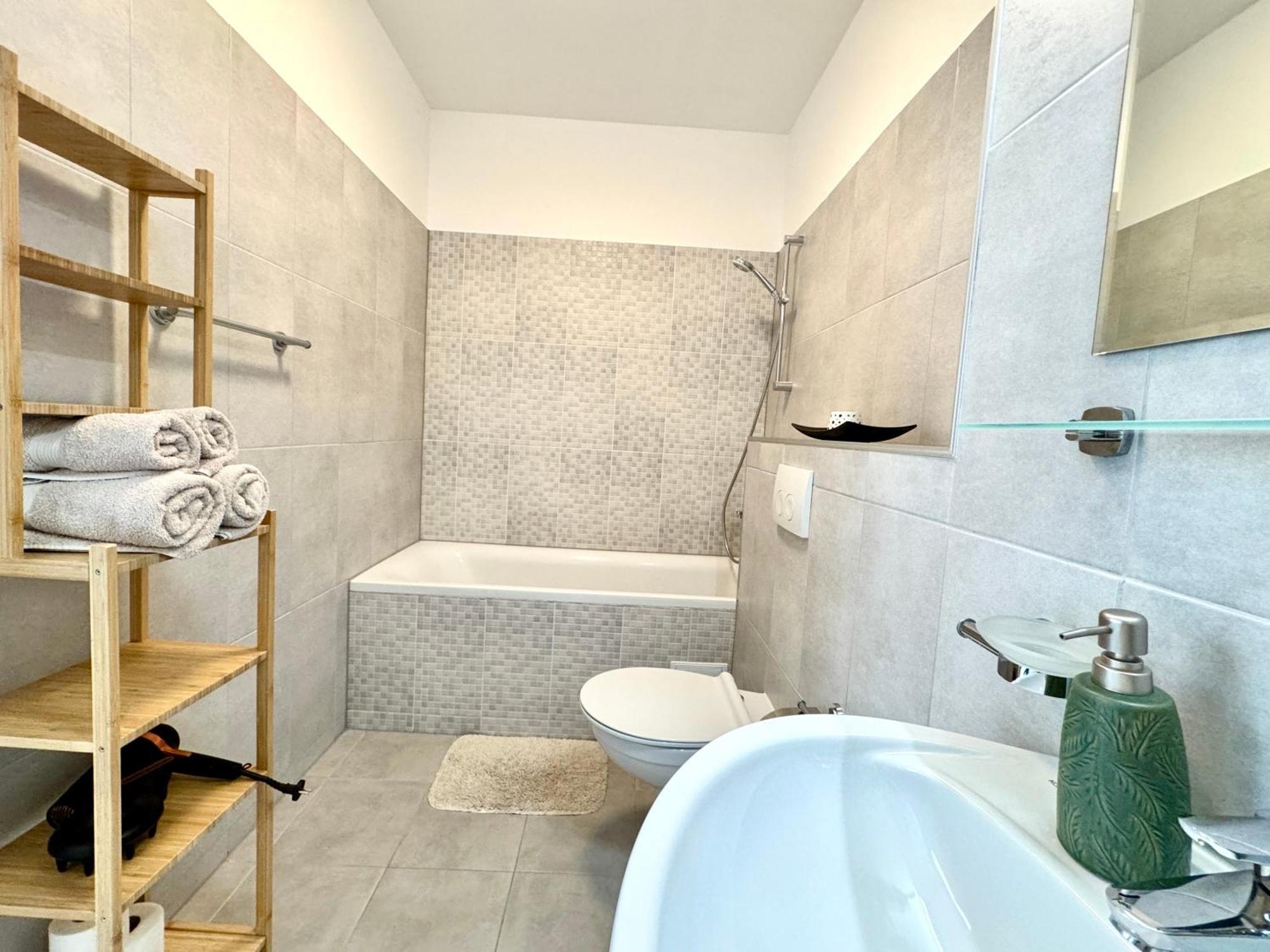 Luca'S Forest Apartment Тимишоара Экстерьер фото
